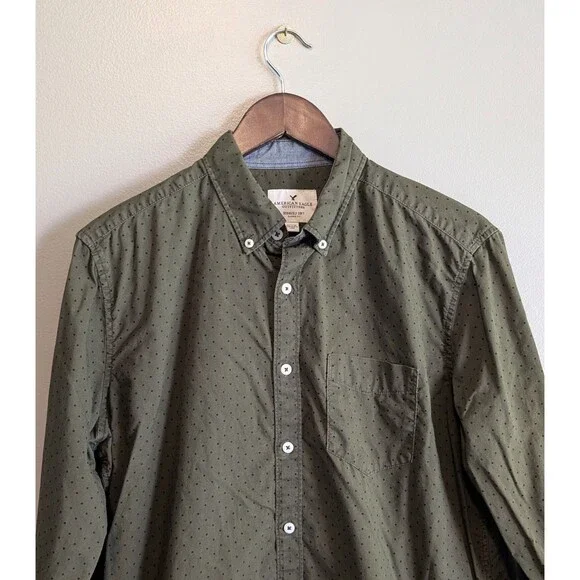 American Eagle Seriously Soft Shirt Mens Medium Green Button Down Classic Fit LS - Picture 1 of 5